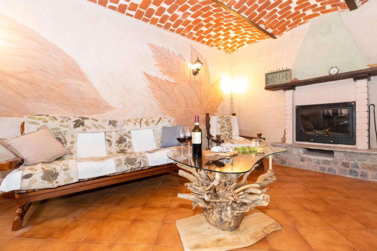 阿斯蒂Casa Delle Foglie Sussurranti别墅 外观 照片